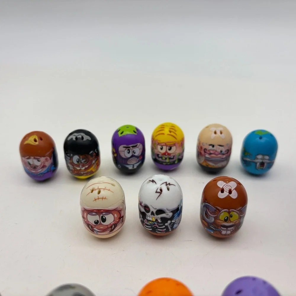 Mighty Beanz Lot of 17 with Storage Capsule Skeleton Barber Bat Sloppy Potter